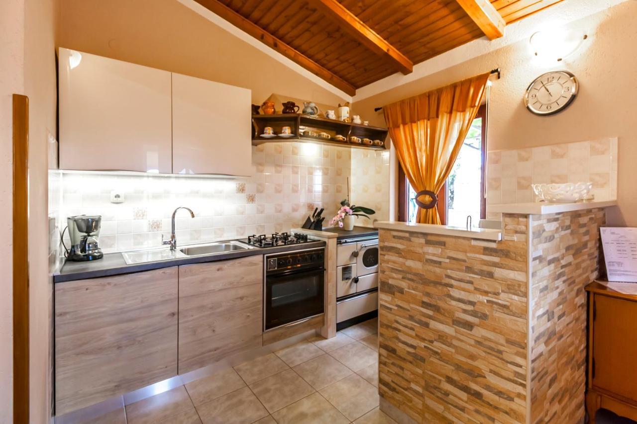 Holiday Home Lana Labin  Kültér fotó